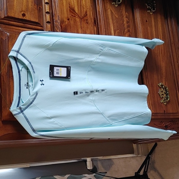 NWT Under Armour AVY Fitted Seafoam Long Sleeve Top - Picture 1 of 12